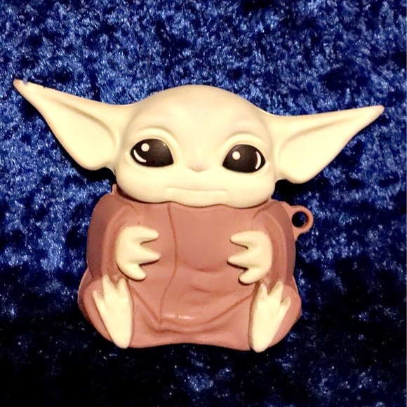 Baby Yoda AirPod case - Picture 4 of 4